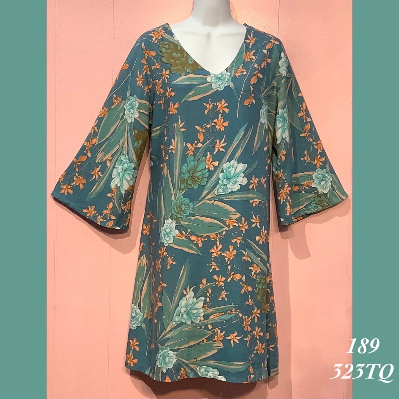 189X - 323TQ , Flare sleeve tunic dress plus size