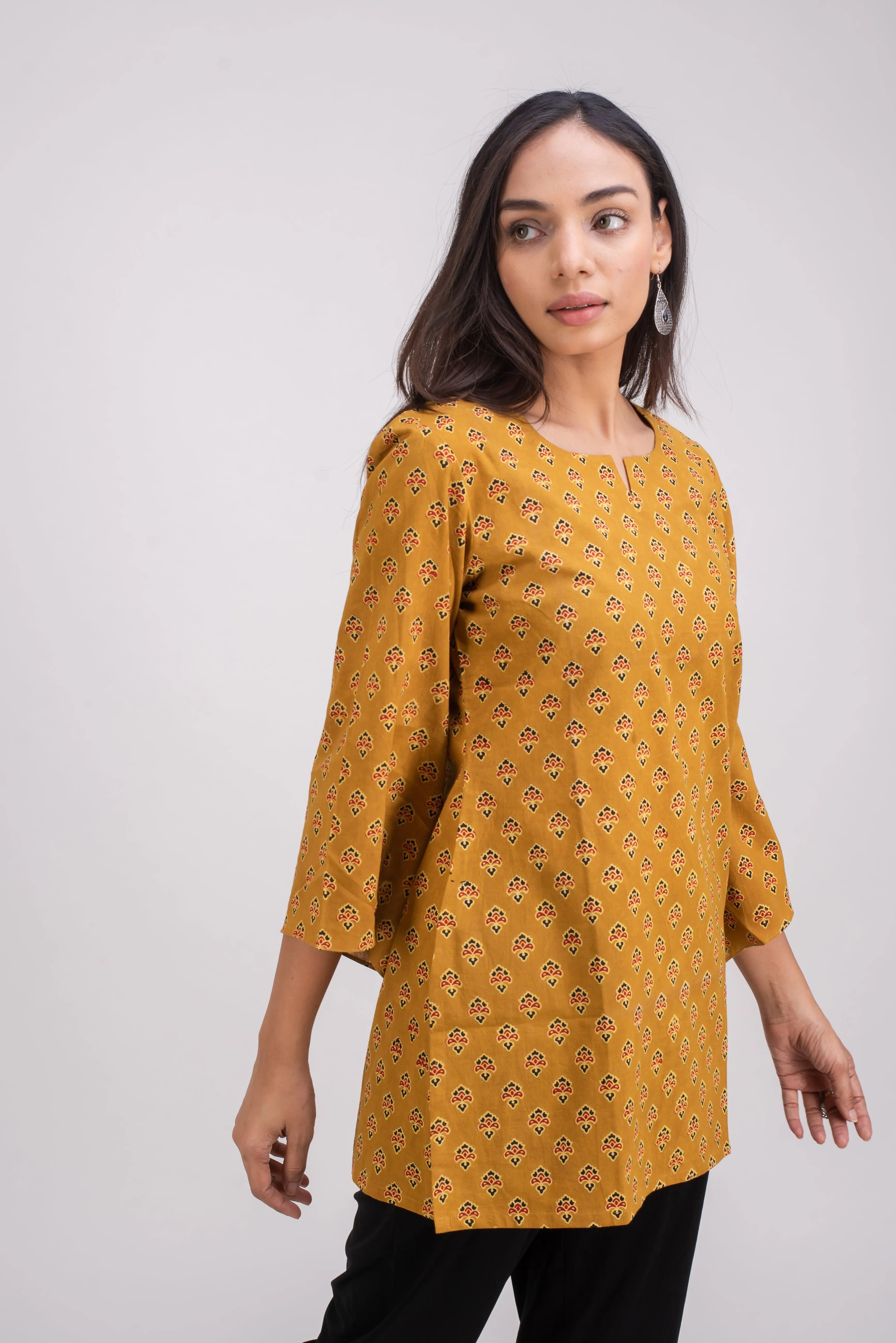 501-106 "Bell" Tunic top