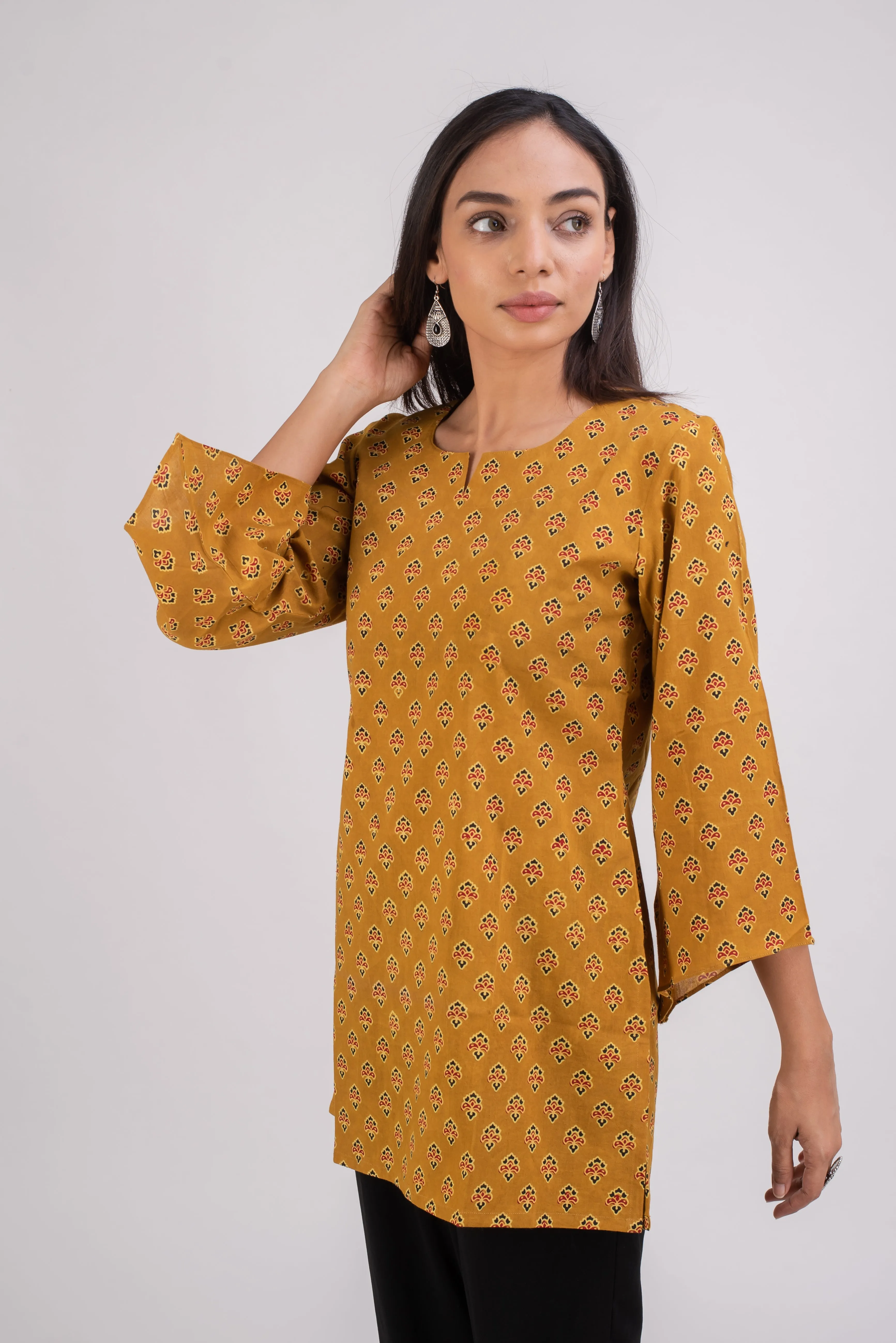 501-106 "Bell" Tunic top