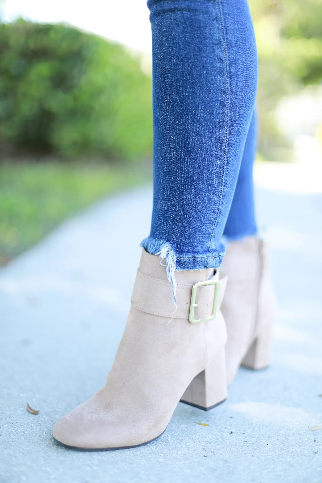 Buckle Bootie Warm Taupe