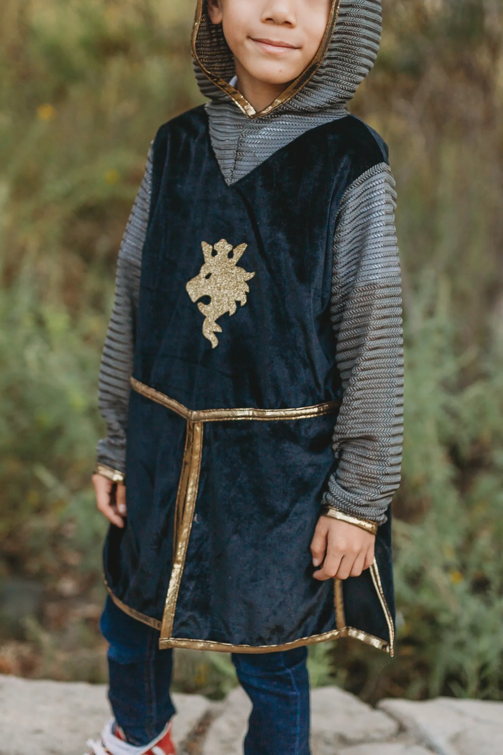 Knight Set with Tunic, Cape and Crown