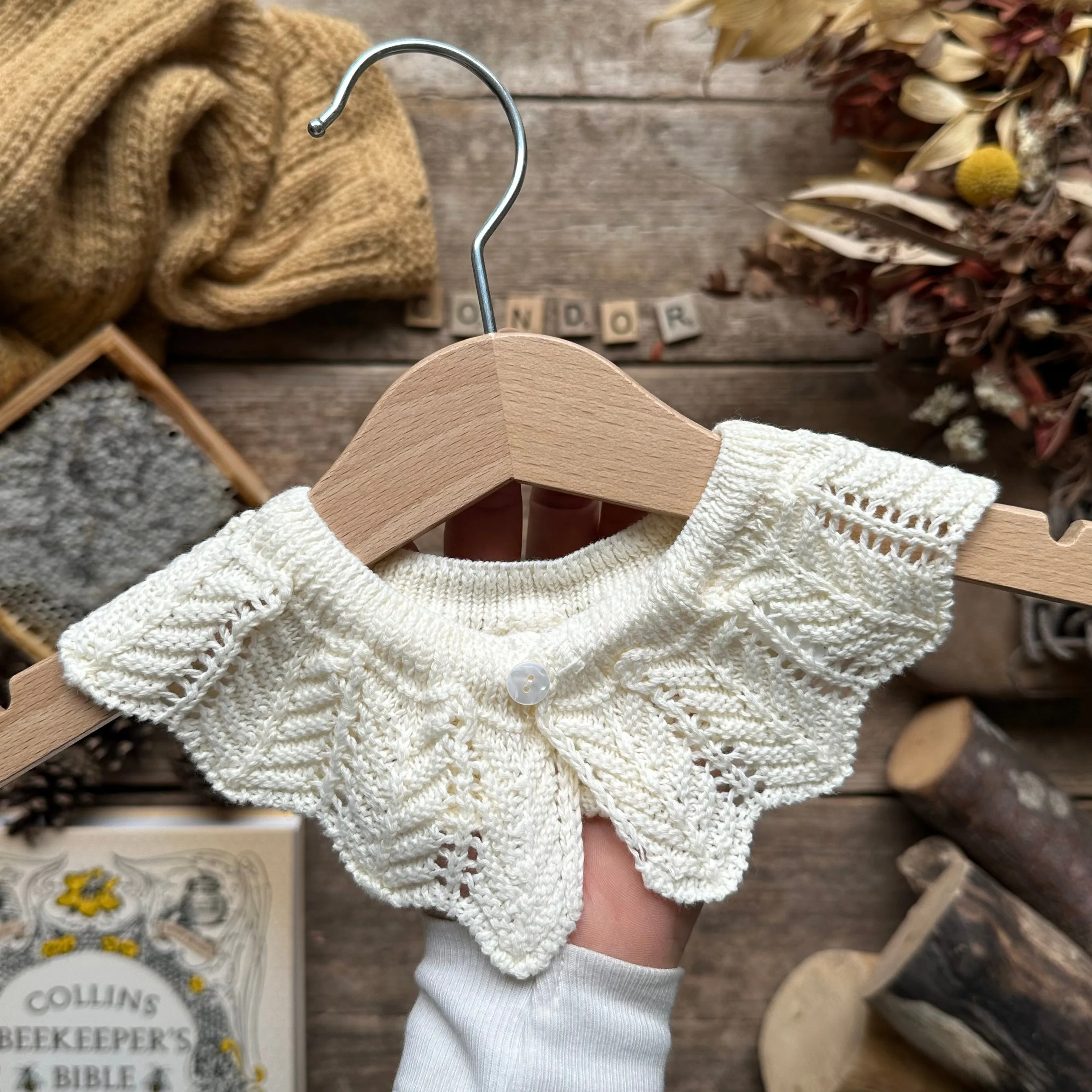 Link Stitch Openwork Collar | Beige