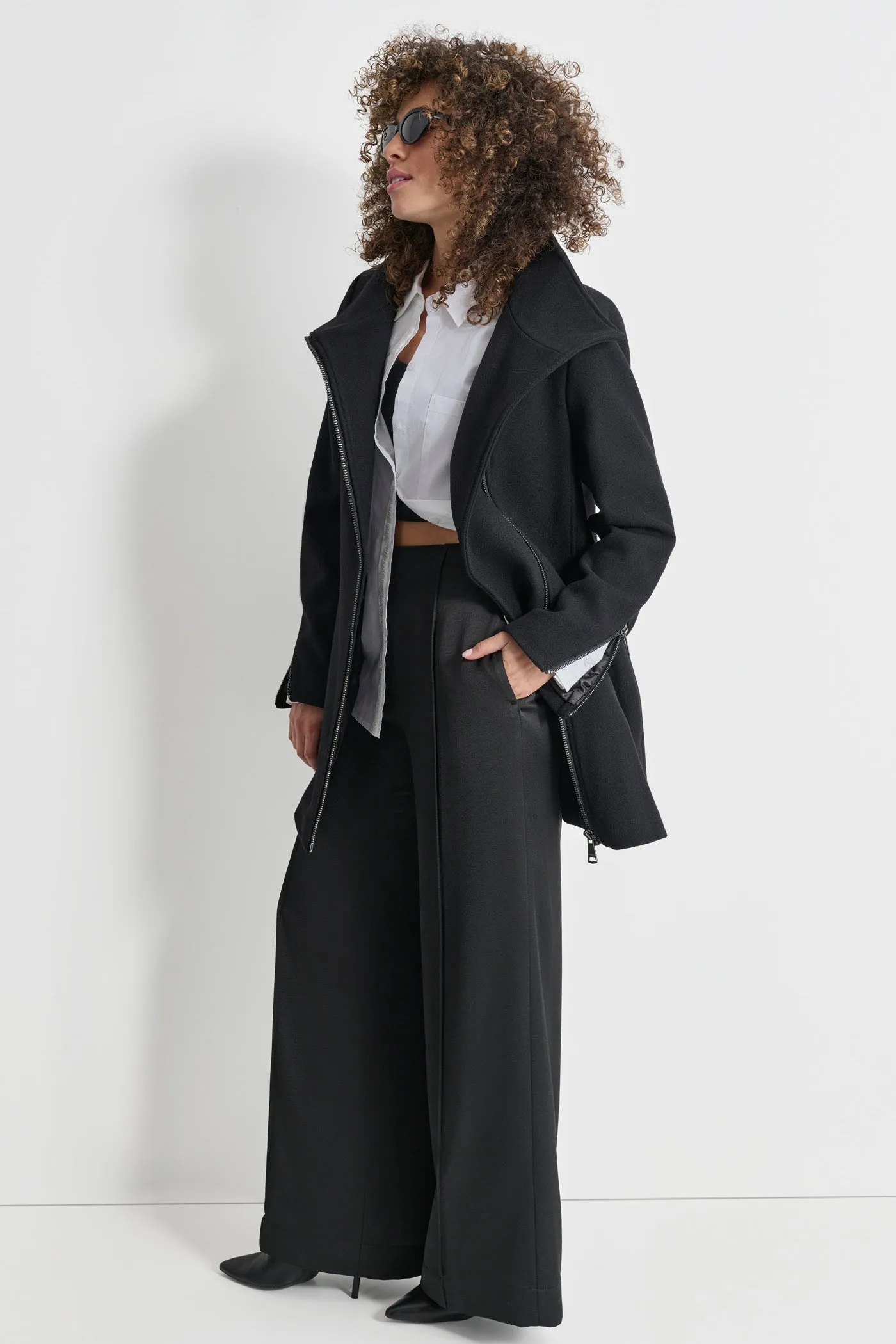 WOOL COAT WITH ZIPPER DETAIL